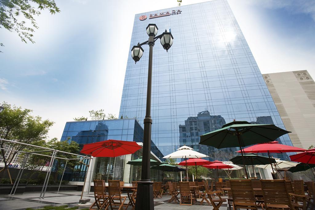 Hotel Ramada Plaza By Wyndham Suwon Exterior foto